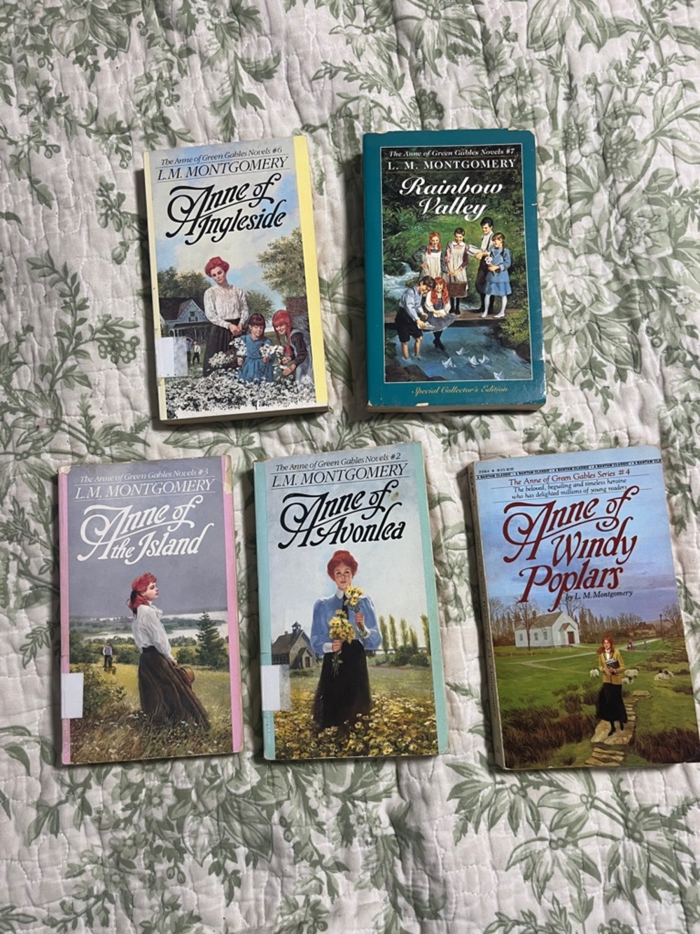 Anna Green Gables Books At Of 5 Old Ex Library L.M Montgomery Classic paperback